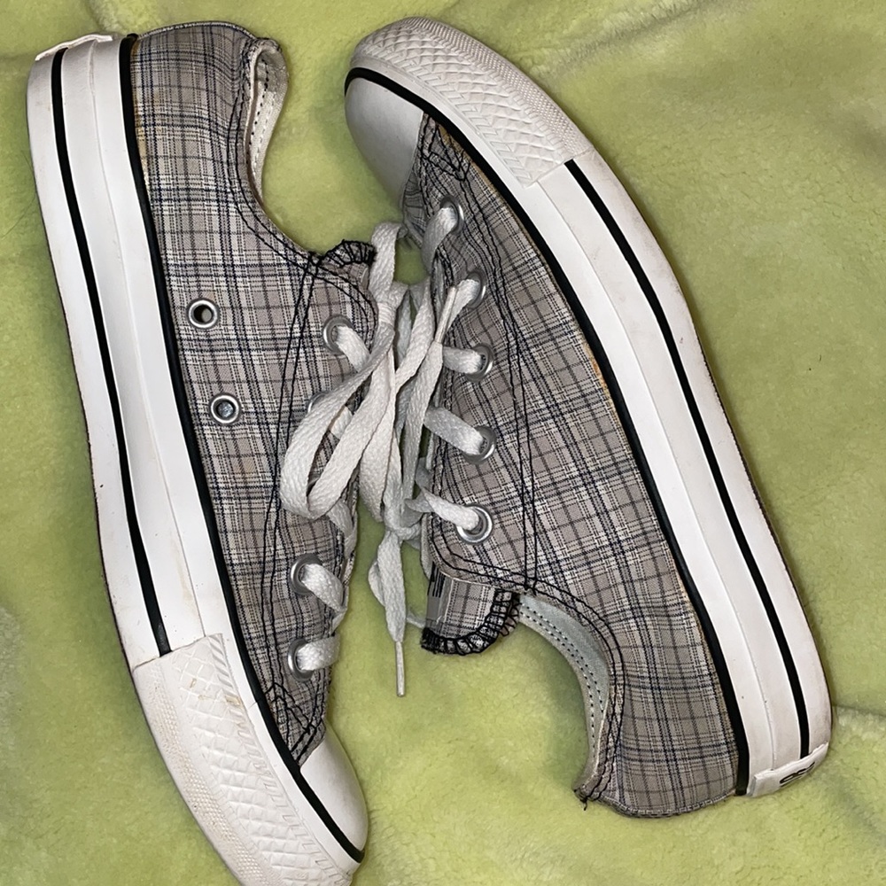 Low Cut Converse All Stars - Picture 7 of 8
